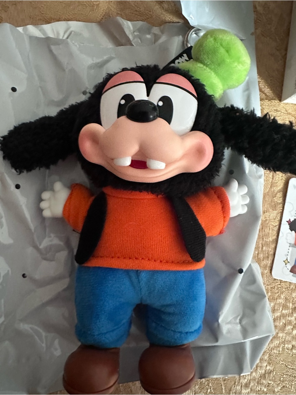 PopMart Disney Mickey & Friends Goofy Keychain – 100% Authentic - Picture 2 of 5